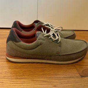 Sanuk Shaka Lite canvas topsiders